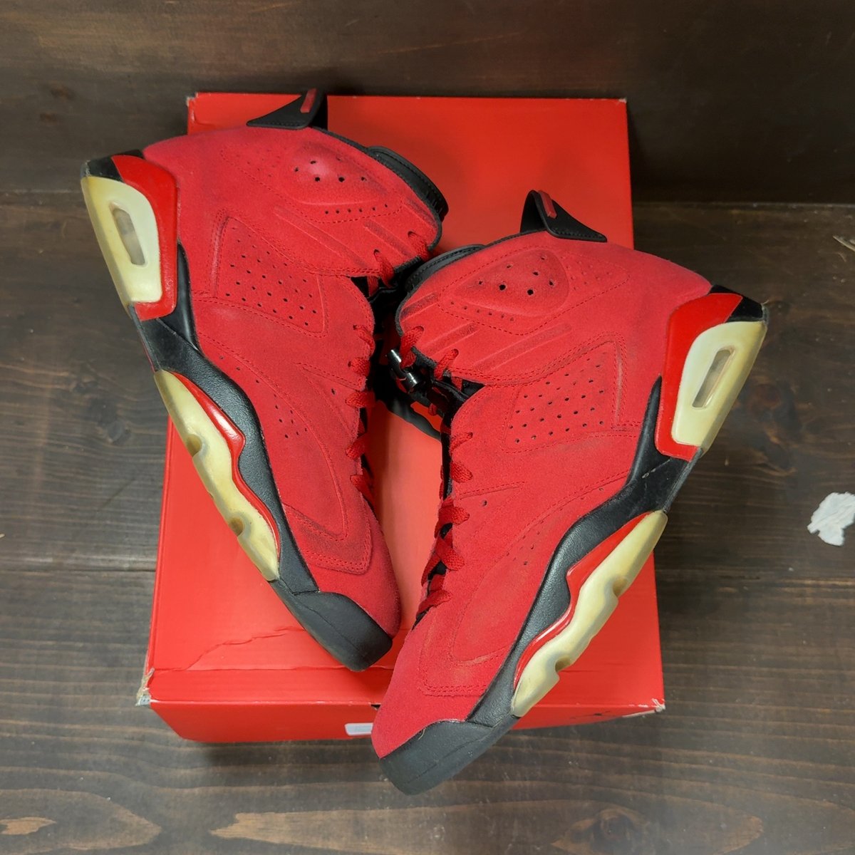 Jordan 6 Retro Toro Bravo Size 11 (Pre-Owned) - back