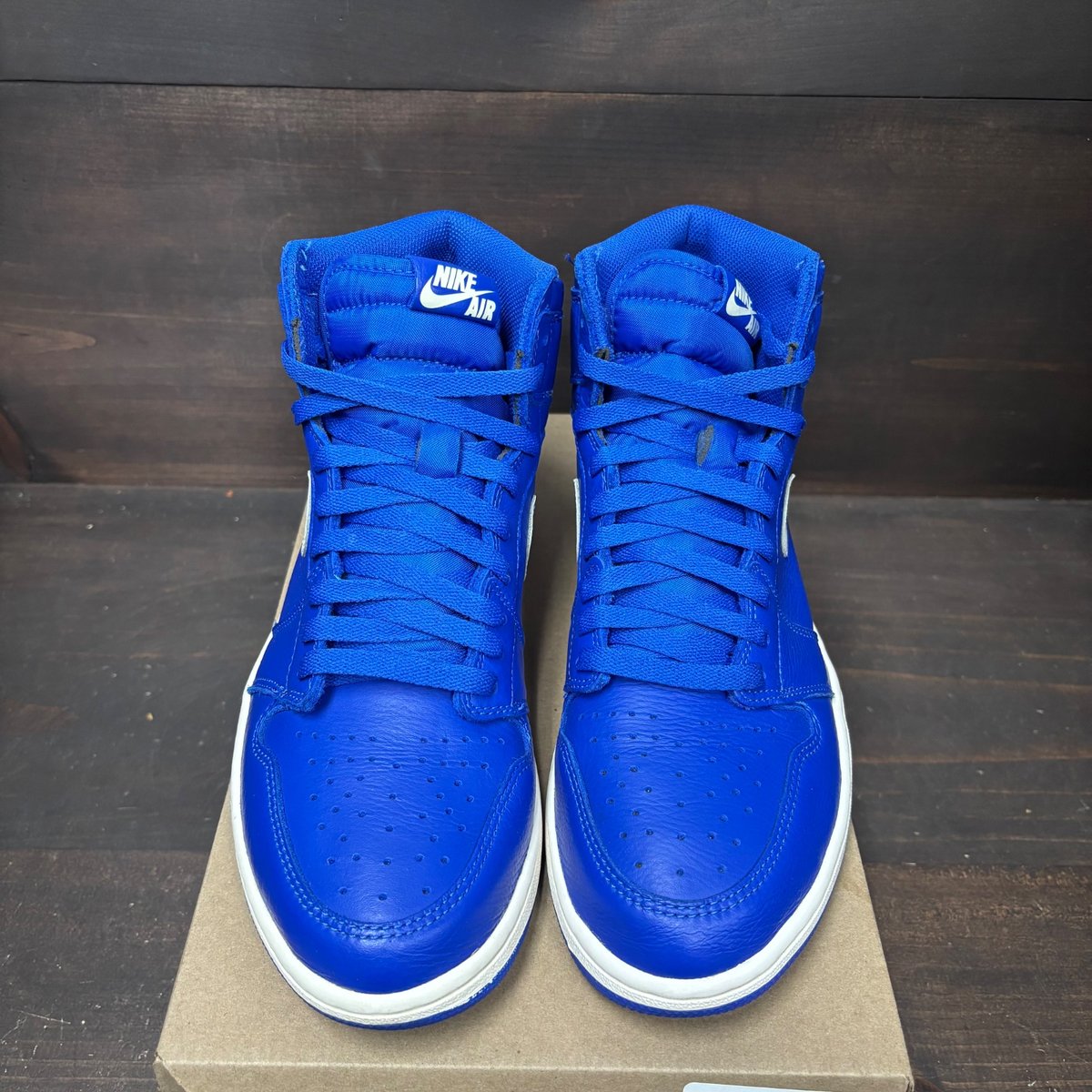 Jordan 1 Retro High Hyper Royal Size 10.5 (Pre-Owned) - side