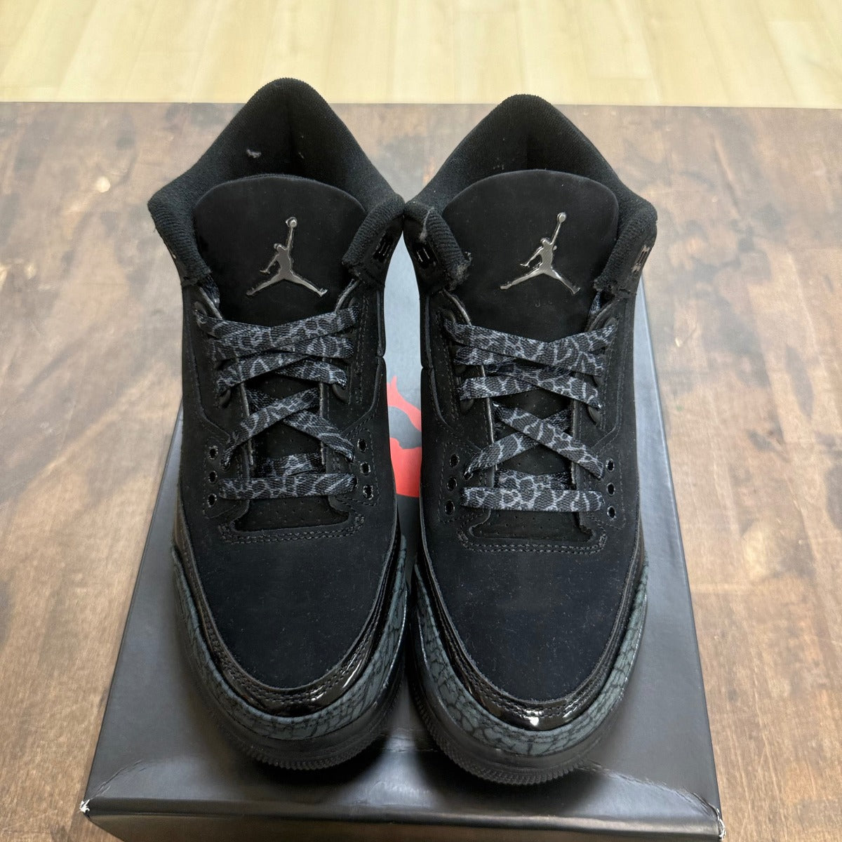 Jordan 3 Retro Black Cat (2025) (GS) Size 6Y (Pre-Owned) - Image 2