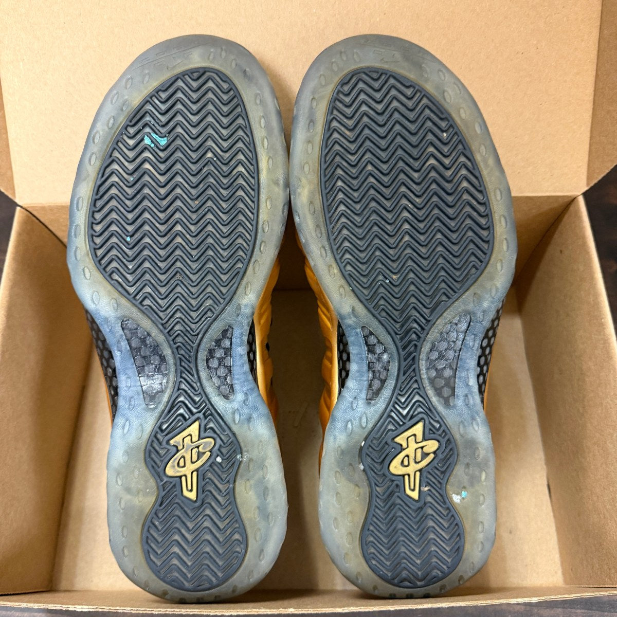 Nike Air Foamposite One Metallic Gold Size 10 (Pre-Owned) - Image 6