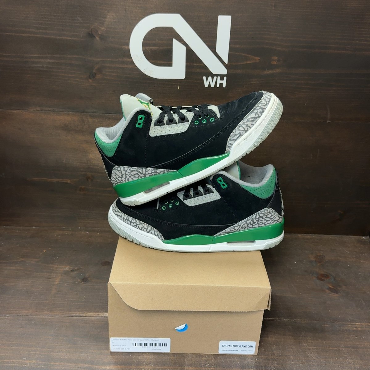 Jordan 3 Retro Pine Green Size 9 (Pre-Owned) - front