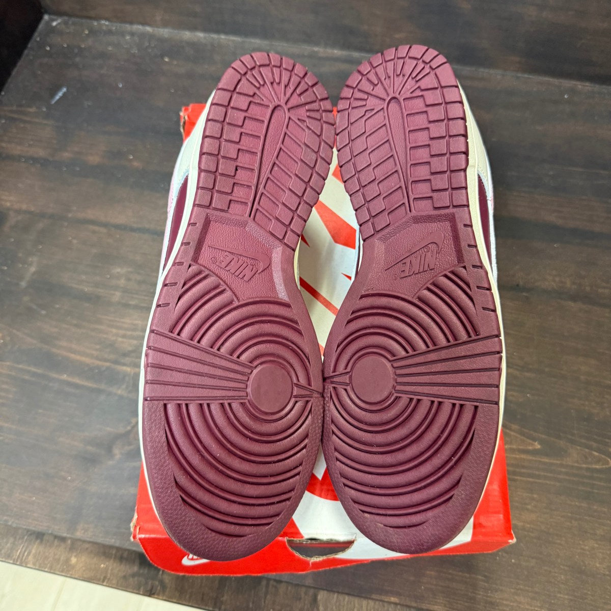 Nike Dunk Low Retro PRM Valentine's Day (2023) Size 10 (Pre-Owned)