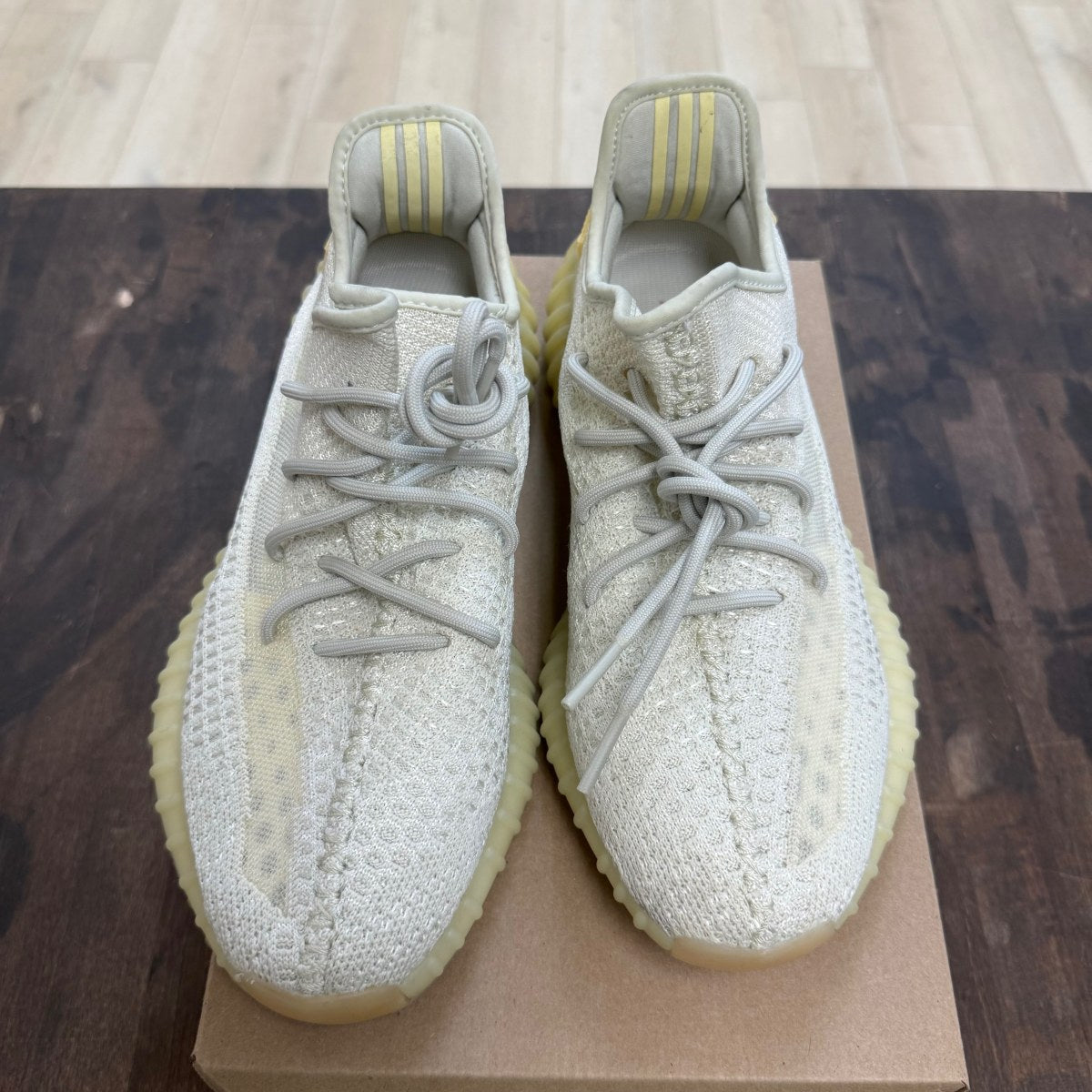 adidas Yeezy Boost 350 V2 Light Size 11 (Pre-Owned) - Image 5