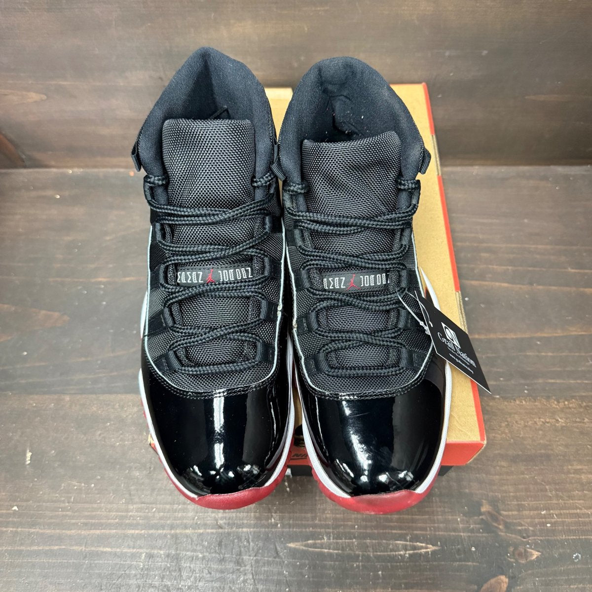 Jordan 11 Retro Playoffs Bred (2019) Size 10 (Pre-Owned) - back