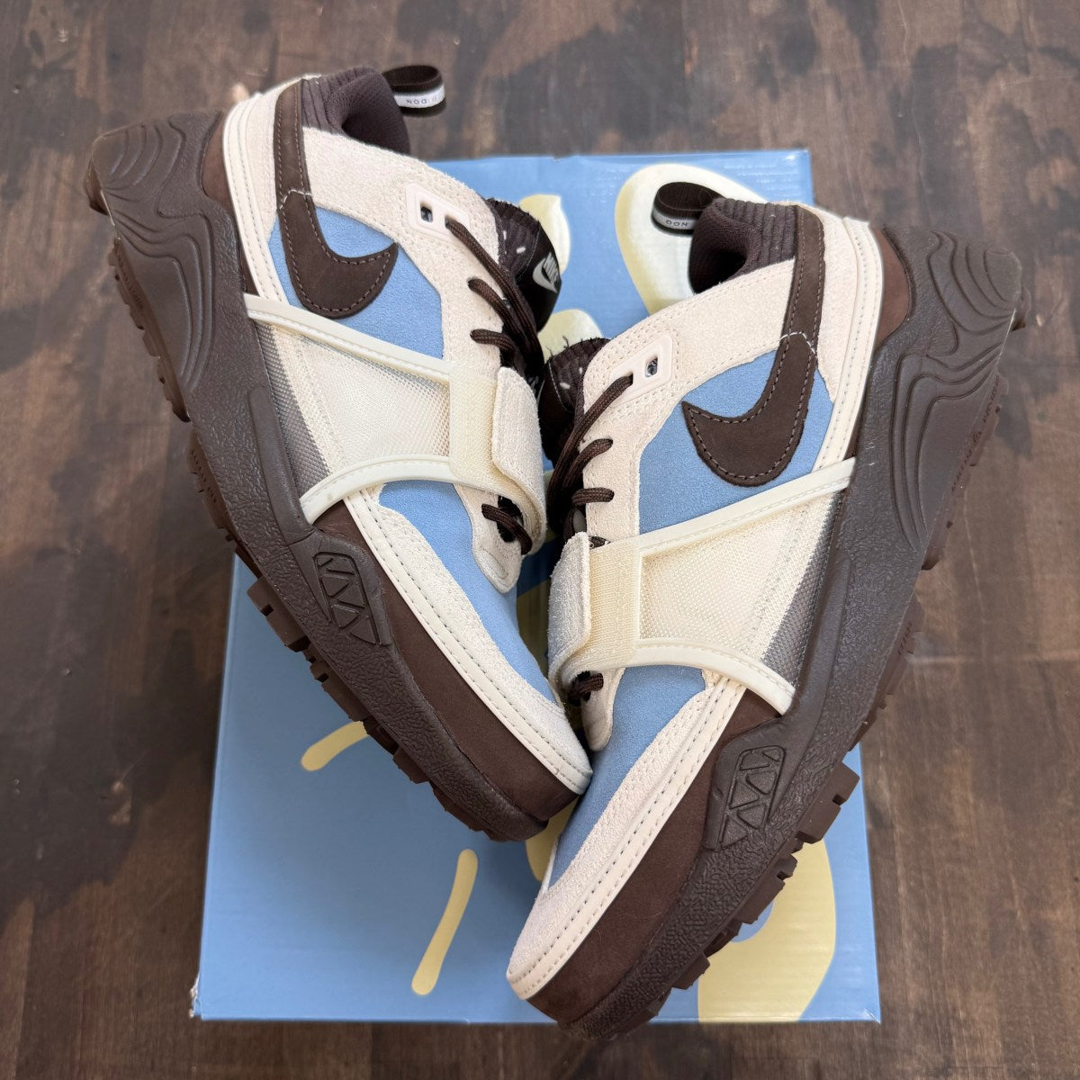 Nike Zoom Field Jaxx Travis Scott Leche Blue - Image 1