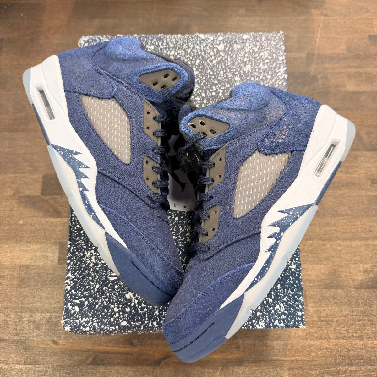 Jordan 5 Retro Midnight Navy - Image 1