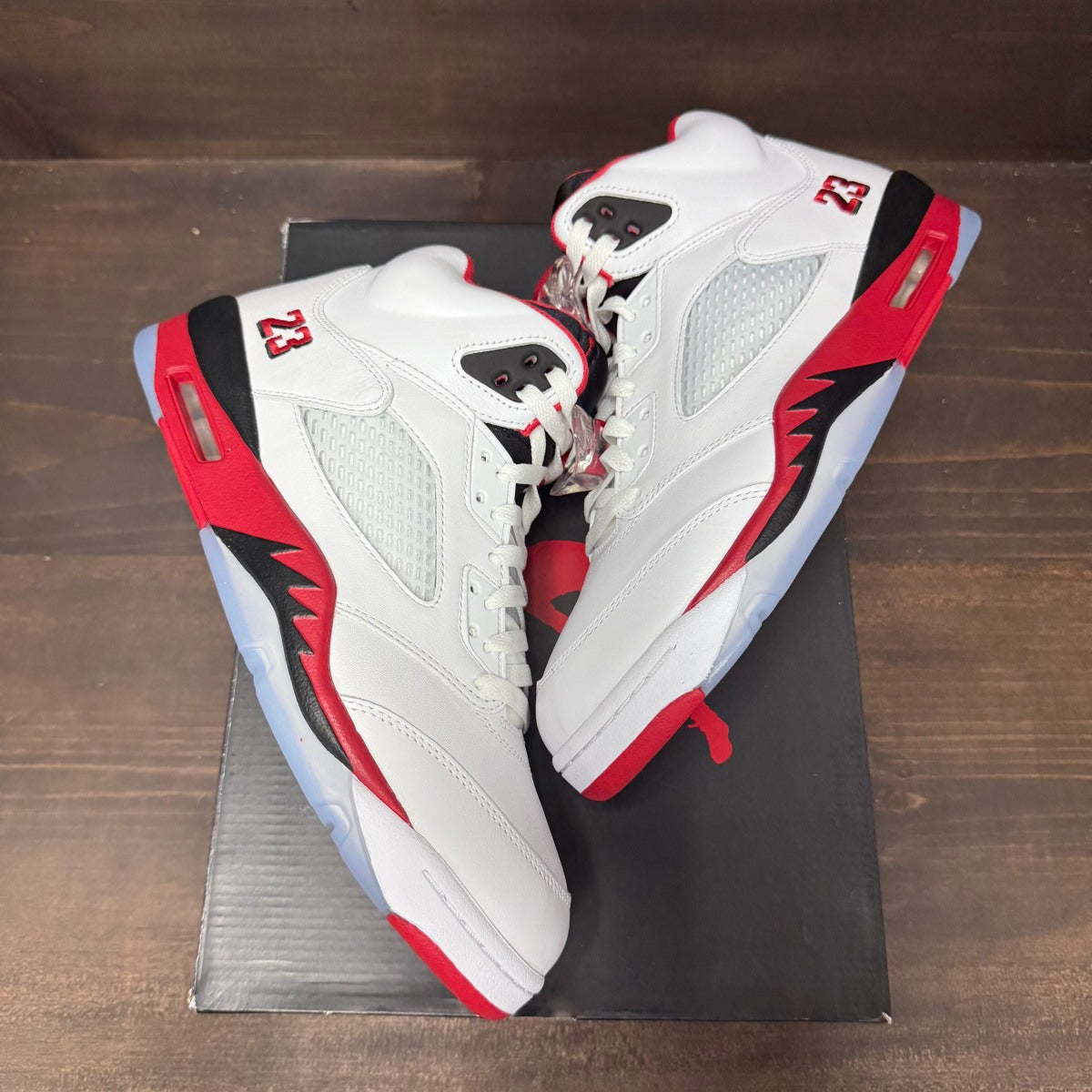 Jordan 5 Retro Fire Red Black Tongue (2025) - Image 2