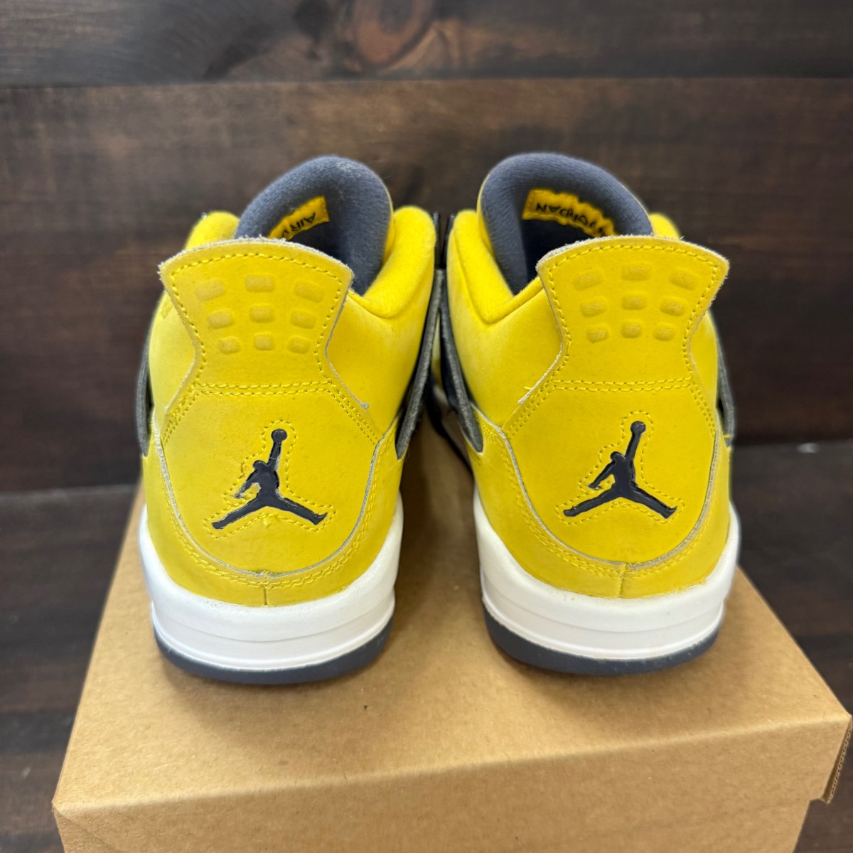 Jordan 4 Retro Lightning (2021) (GS) Size 6.5Y (Pre-Owned) - Image 3