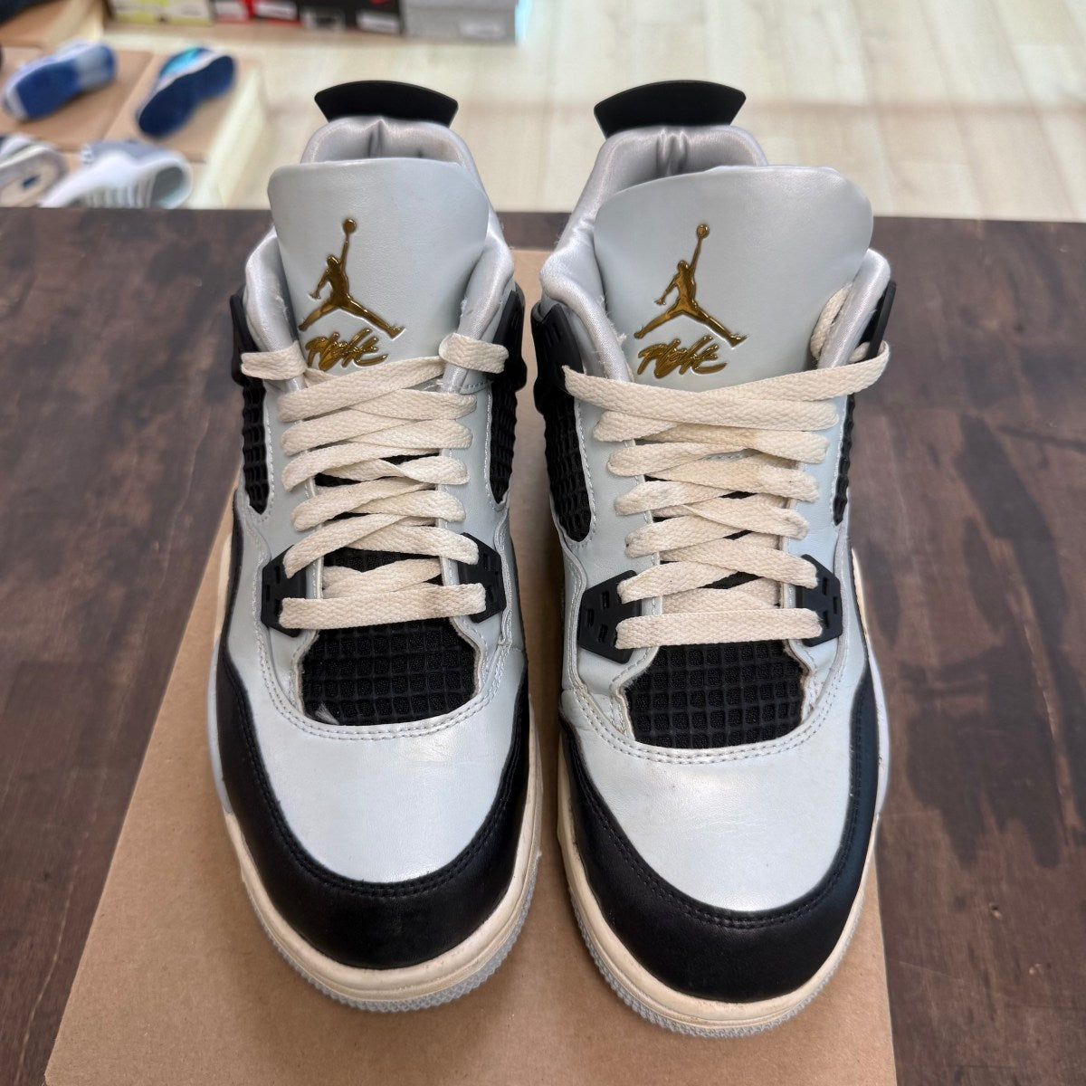 Jordan 4 Retro Platinum Gold (GS) Size 6Y (Pre-Owned) - Image 2