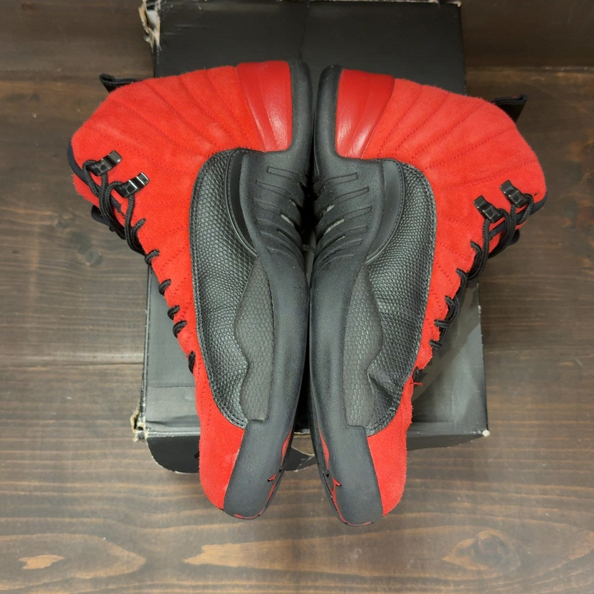 Jordan 12 Retro Reverse Flu Game Size 10.5 (Pre-Owned) - Image 4