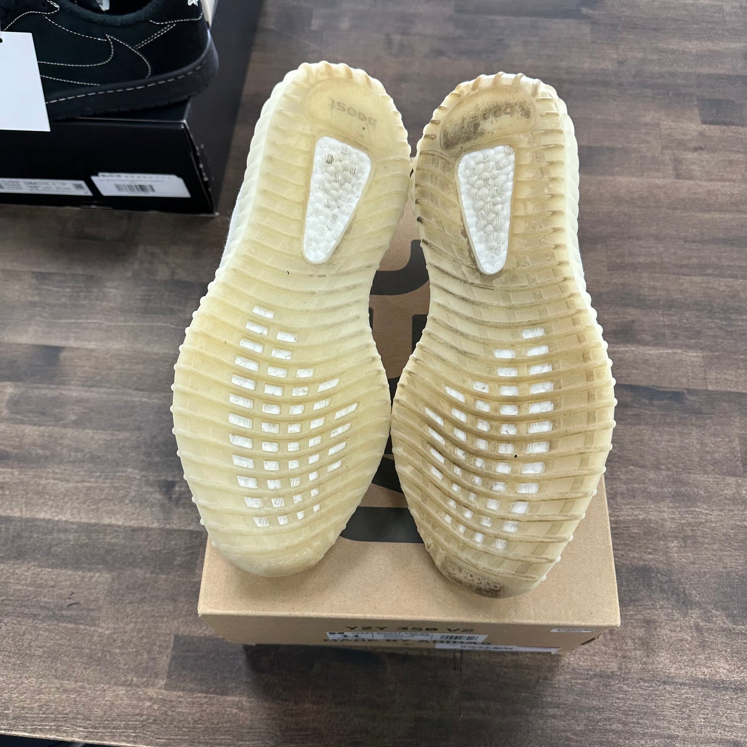 adidas Yeezy Boost 350 V2 Bone (US 11) (USED)