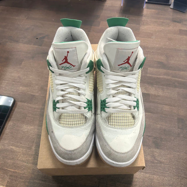 Jordan 4 Retro SB Pine Green (US 10) (USED,No Box)