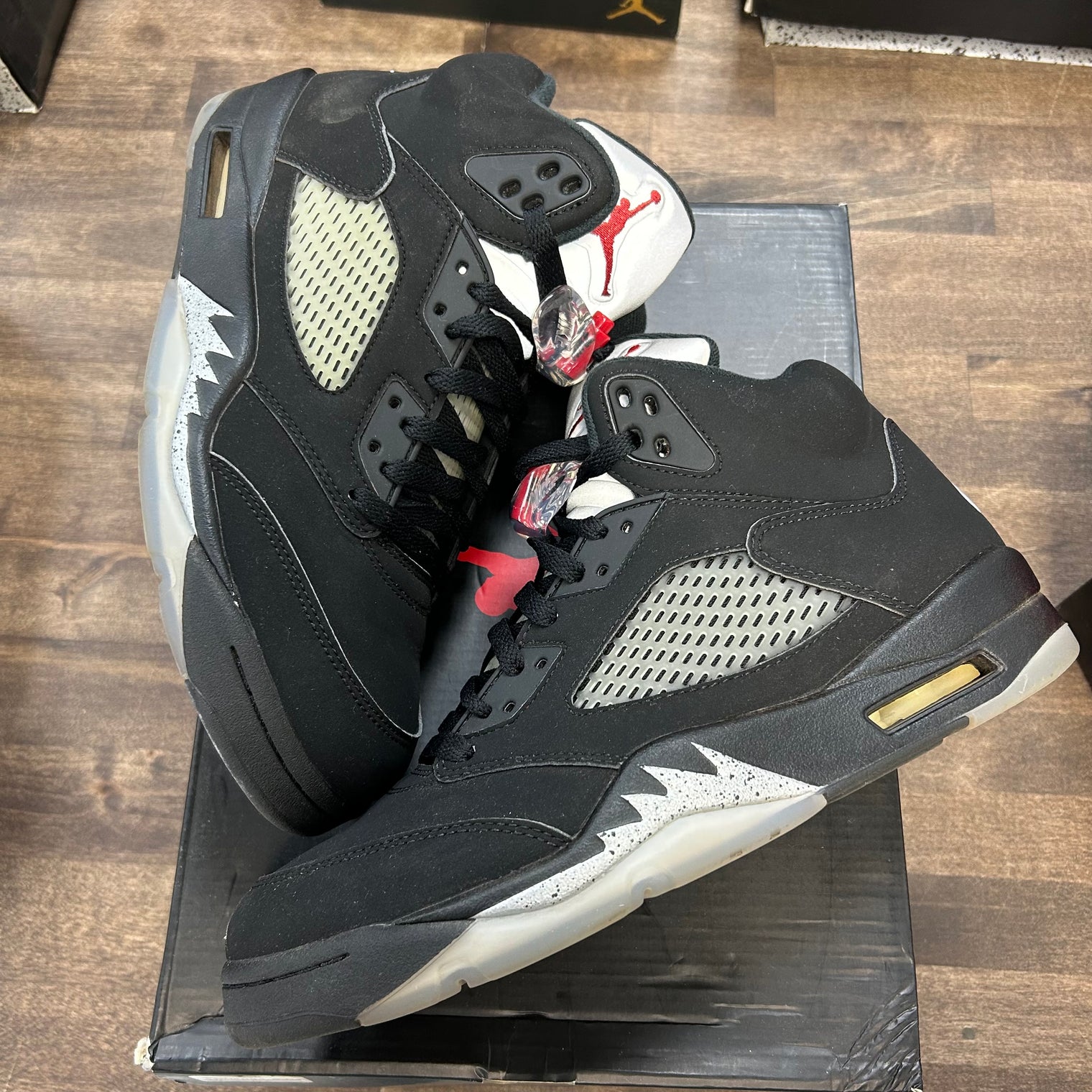 Black Metallic Jordan 5 Retro (2016) (USED)