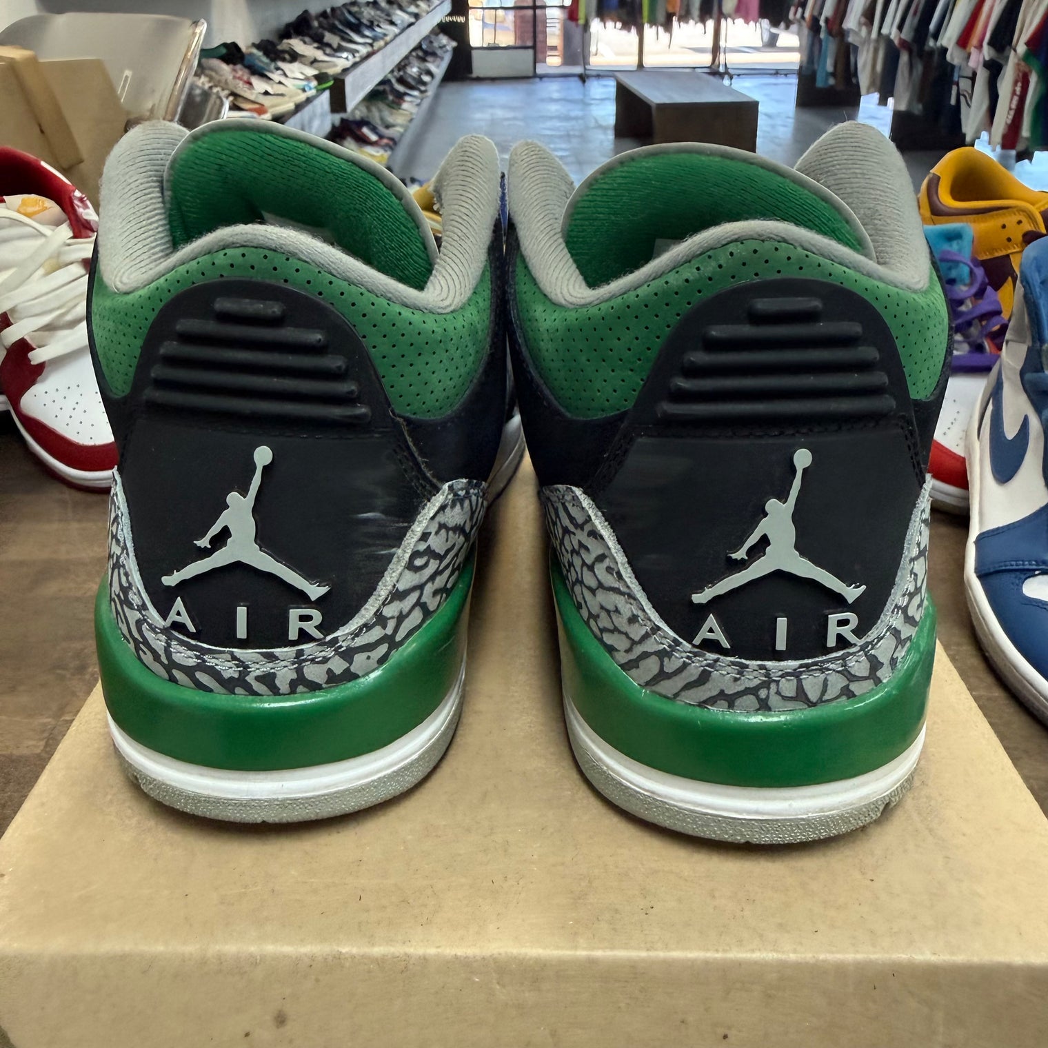 Pine Green Jordan 3 Retro (USED, No Box)