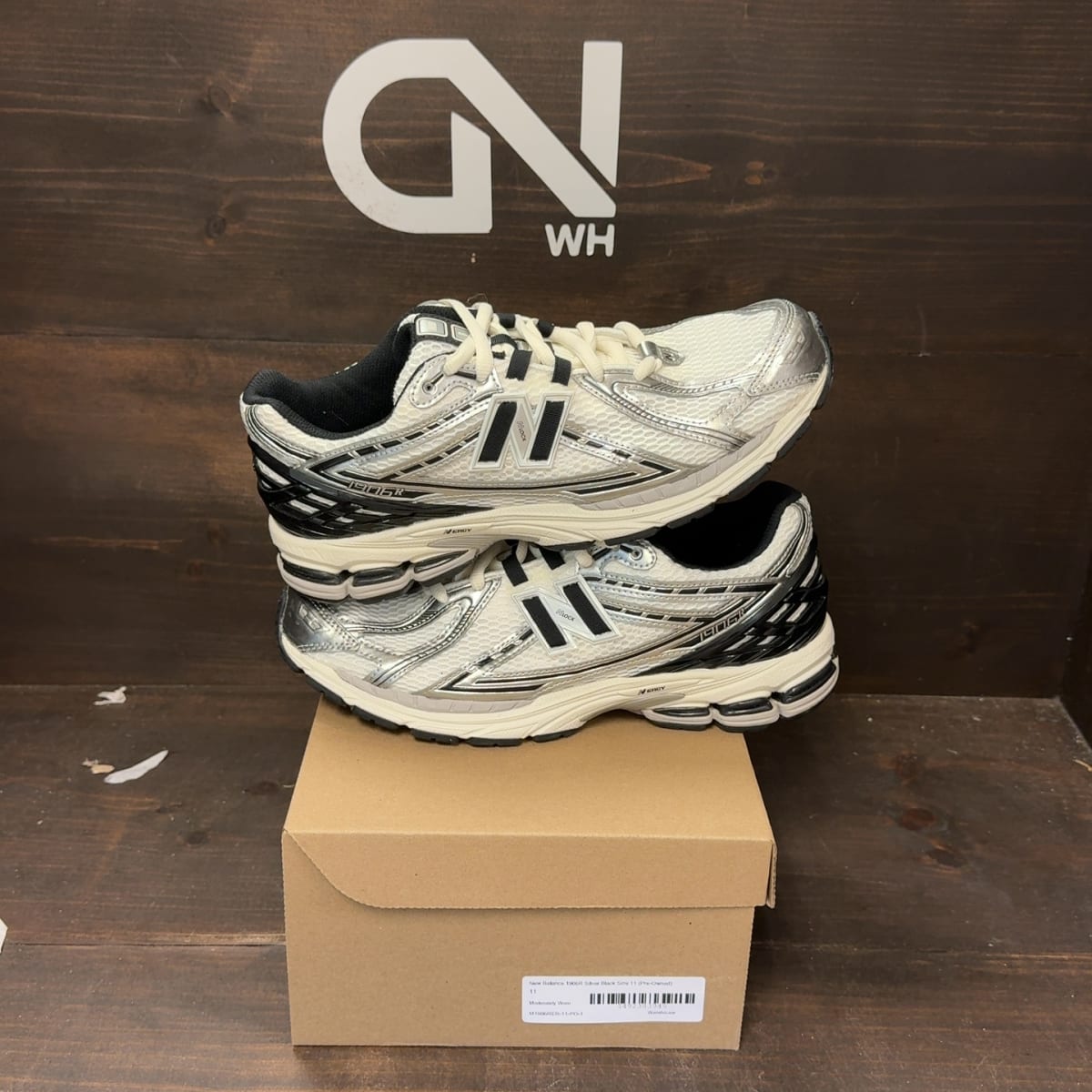 New Balance 1906R Silver Black Size 11 (Pre-Owned) - front