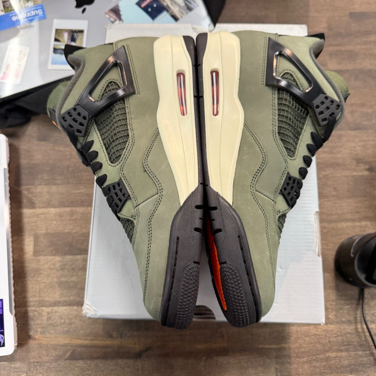 Jordan 4 Retro OG SP Undefeated (2025) - Image 2