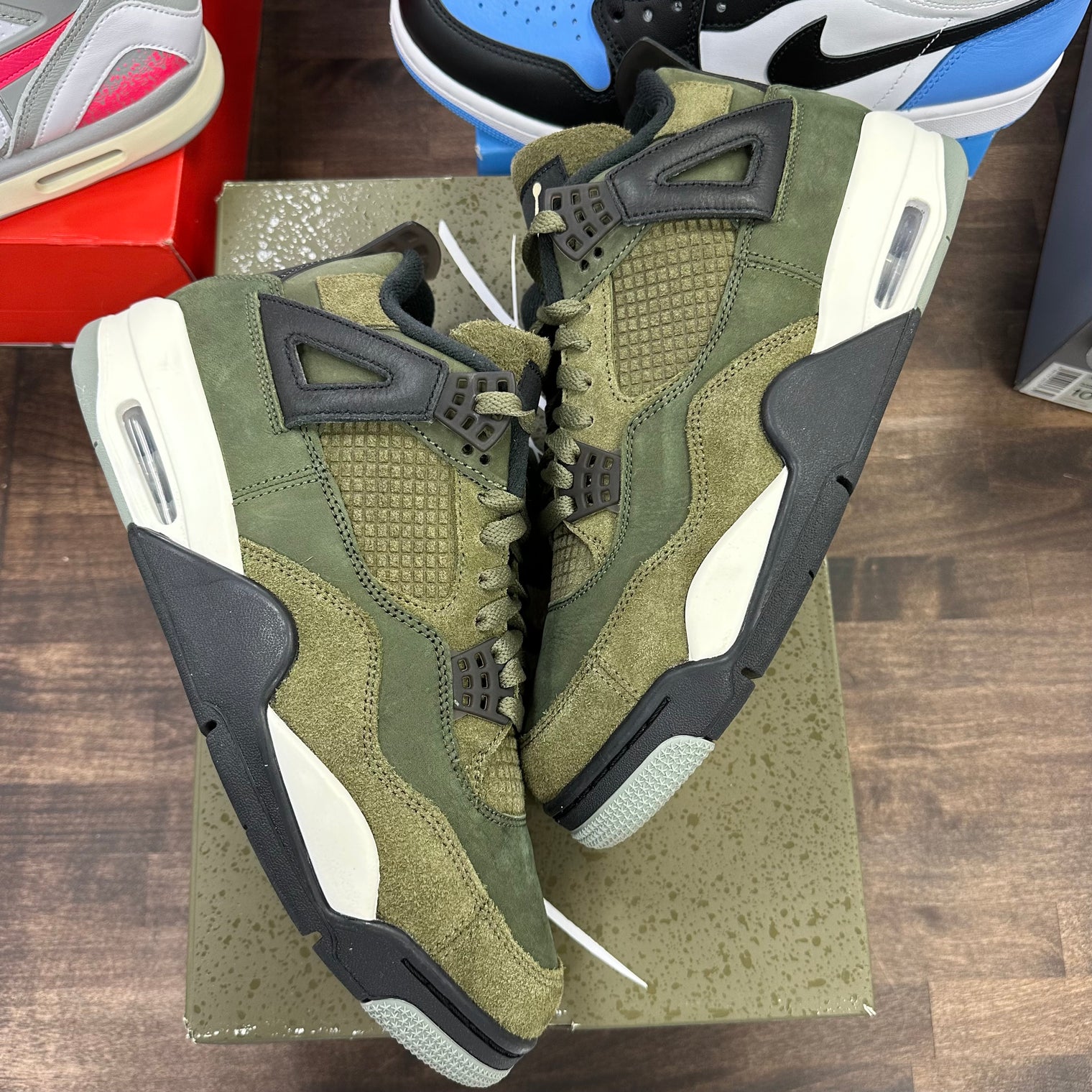Craft Medium Olive Jordan 4 Retro SE (USED)