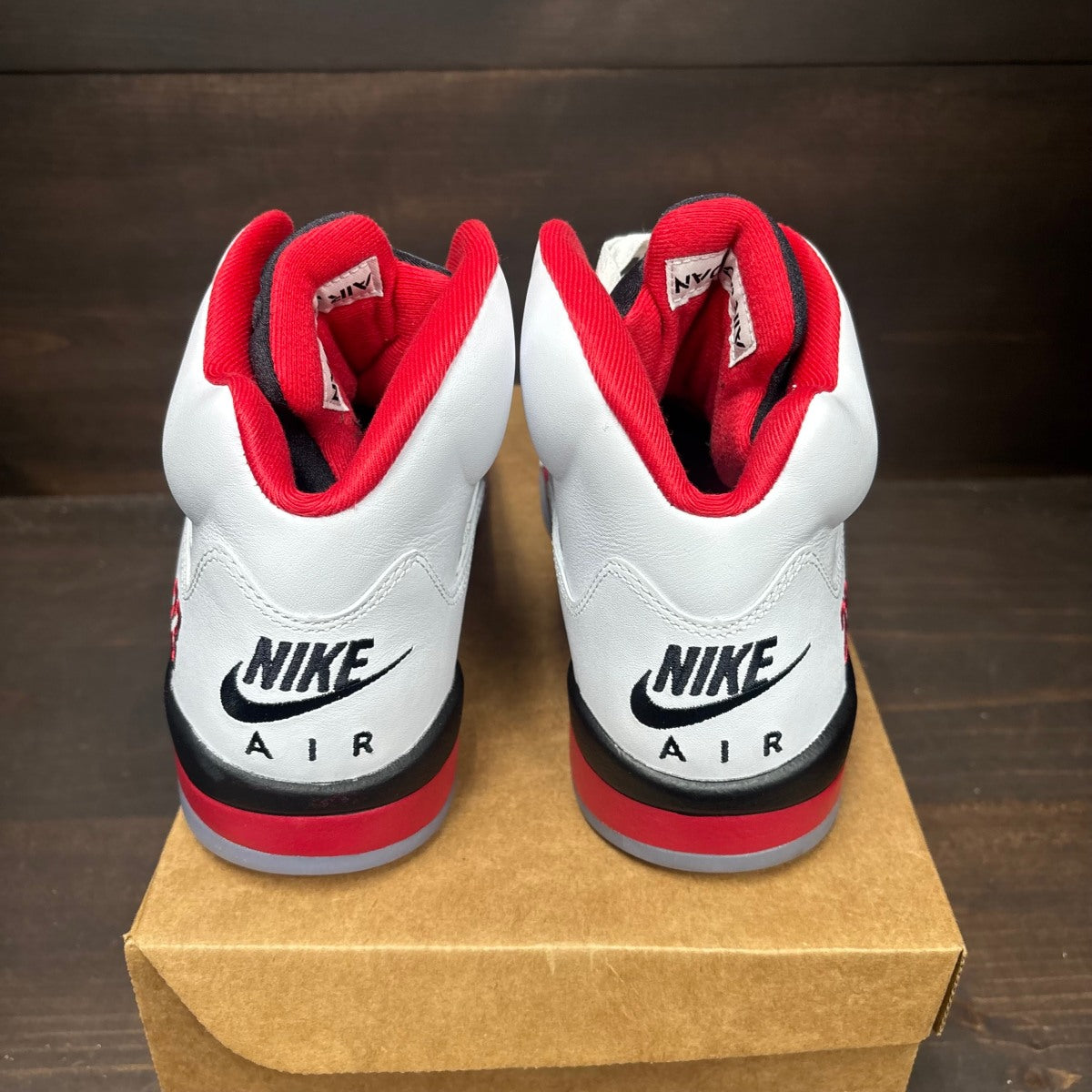 Jordan 5 Retro Fire Red Black Tongue (2025) Size 10 (Pre-Owned) - Image 5