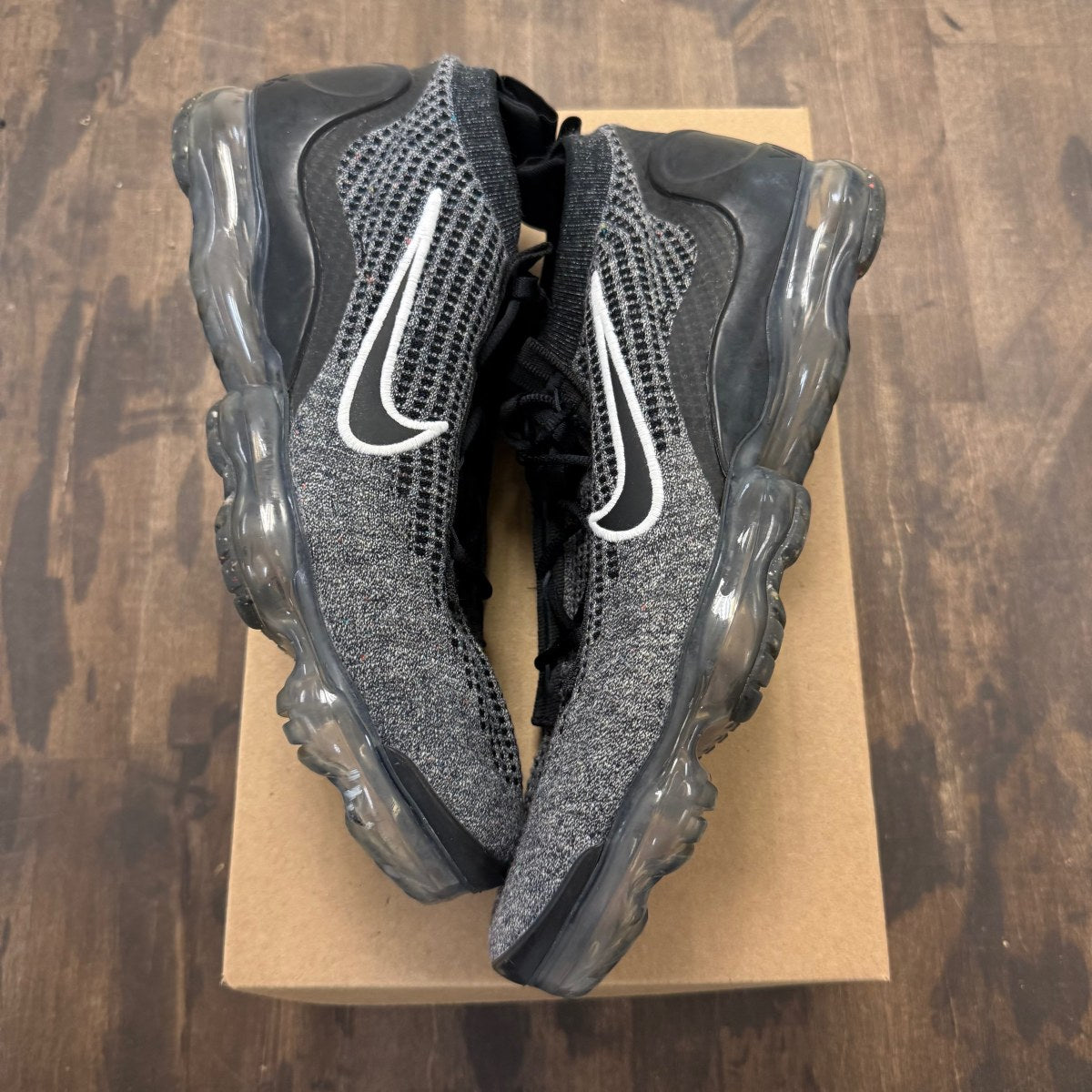 Nike Air VaporMax Flyknit 3 Particle Grey Size 11.5 (Pre-Owned) - Image 2