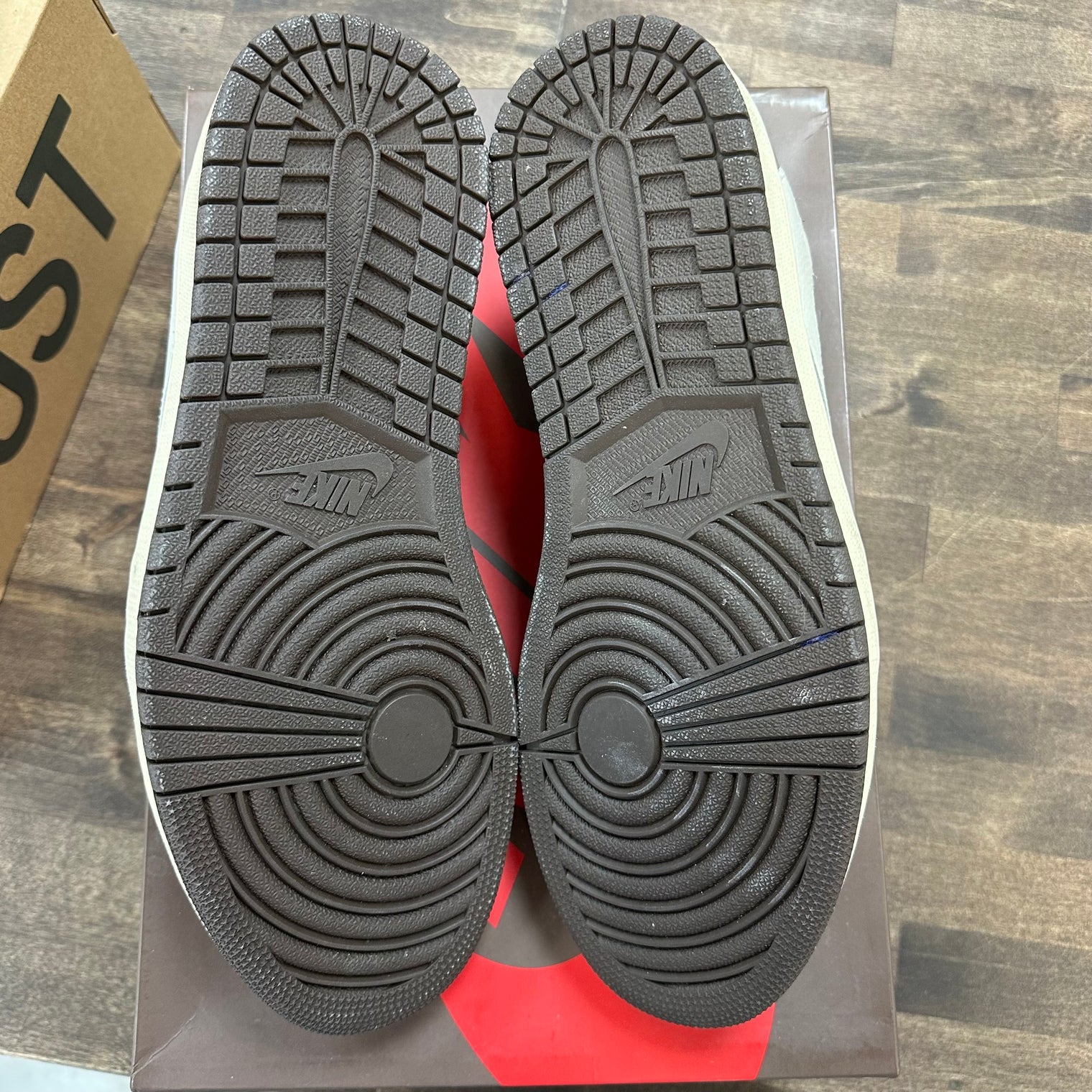 Travis Scott Mocha Jordan 1 Low OG SP (Used)