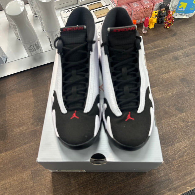 Black Toe Jordan 14 (Lightly Worn)