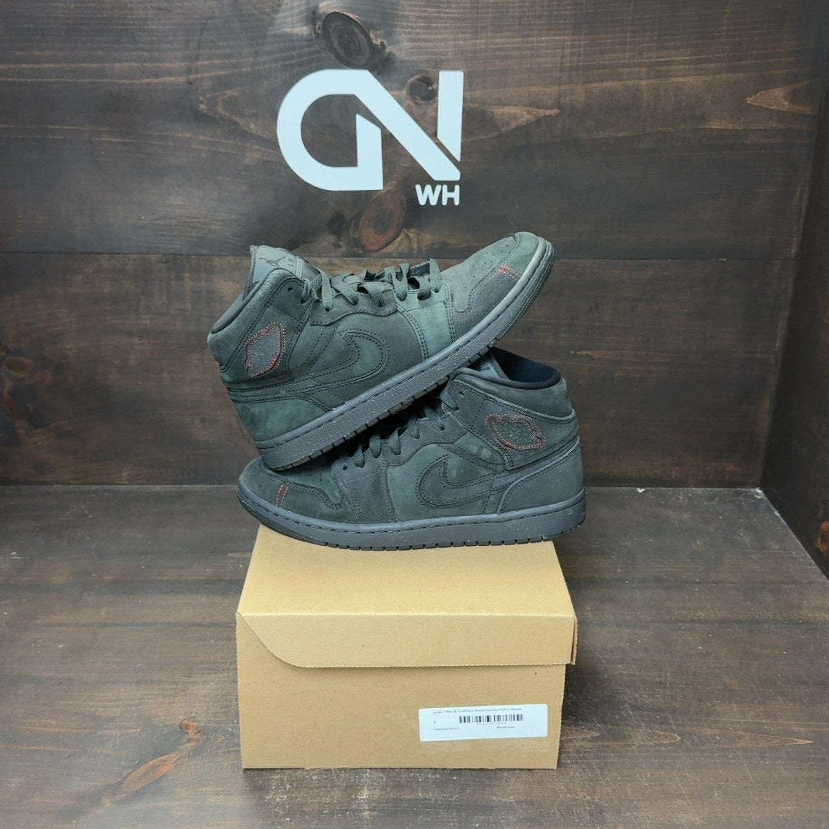Jordan 1 Mid SE Craft Dark Smoke Red Size 8 (Pre-Owned) - Image 1