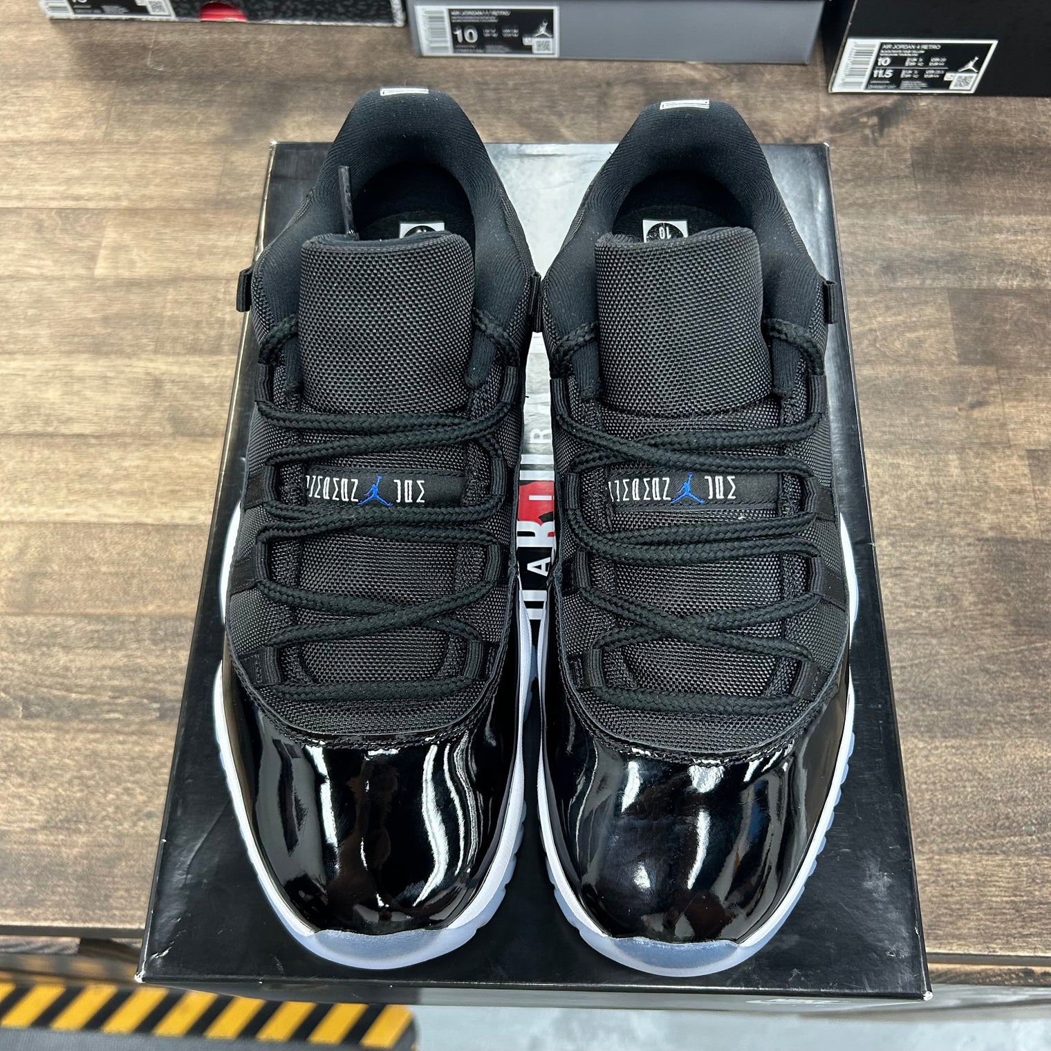 Space Jam Jordan 11 Low (USED)