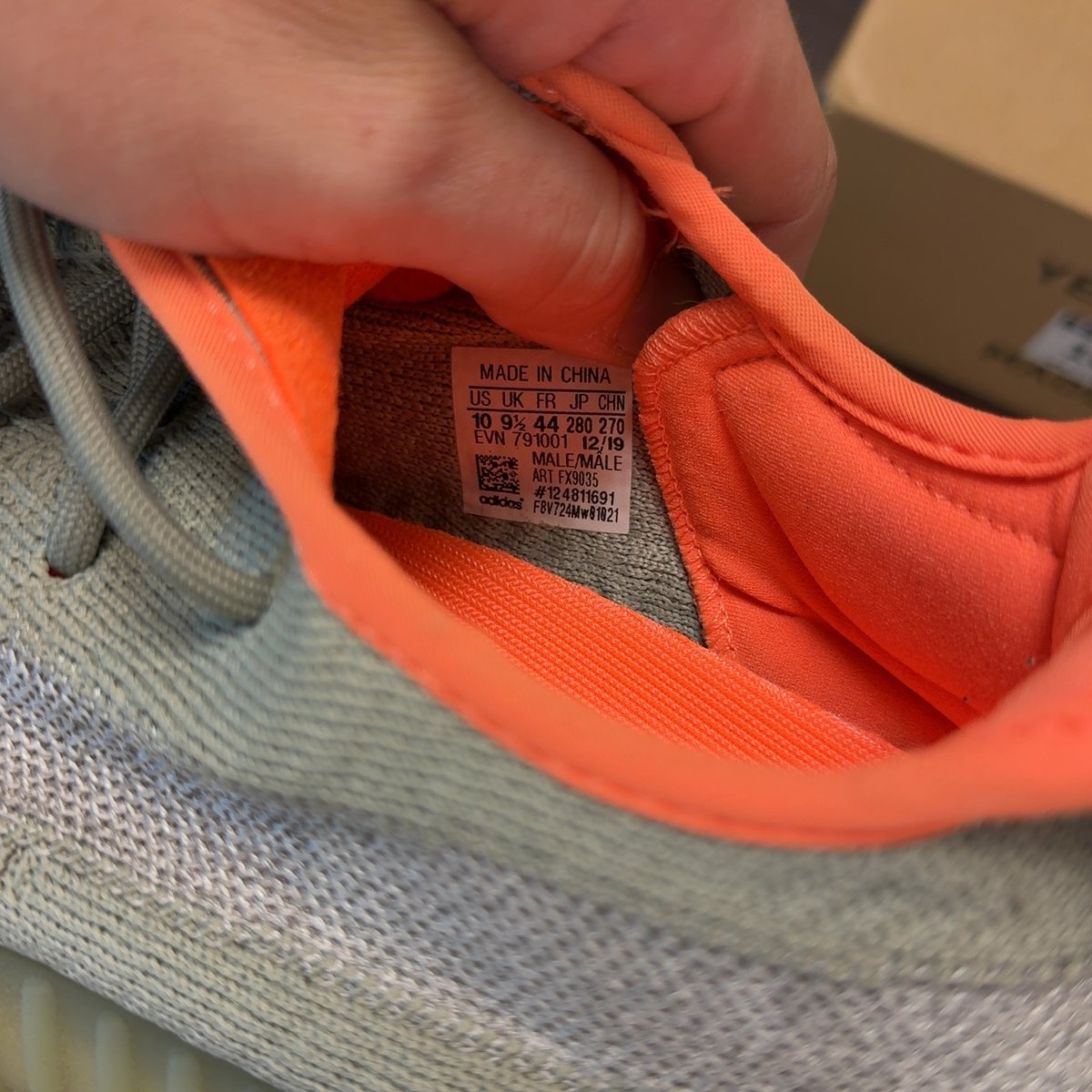 adidas Yeezy Boost 350 V2 Desert Sage Size 10 (Pre-Owned) - aux