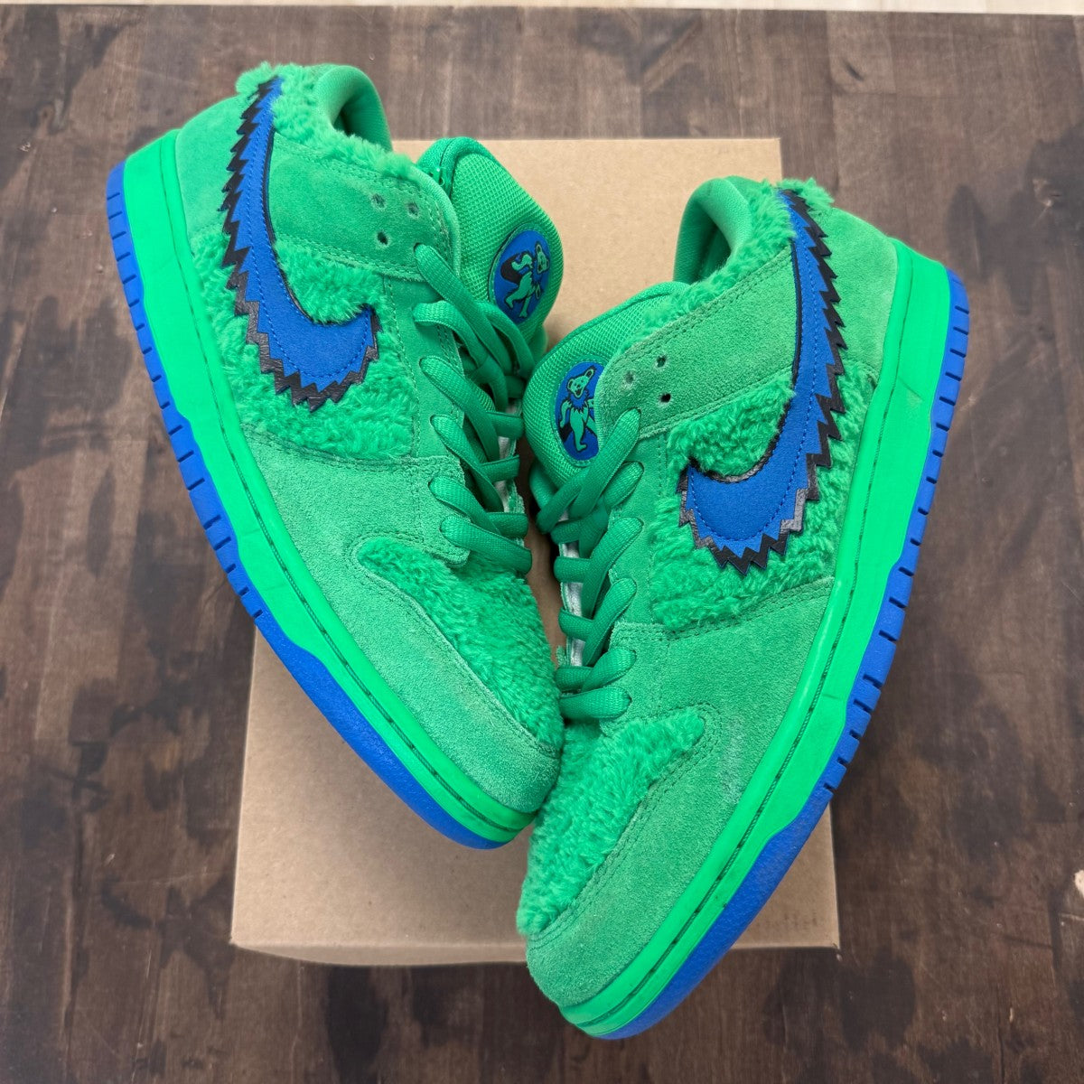 Nike SB Dunk Low Grateful Dead Bears Green Size 12 (Pre-Owned) - Image 1