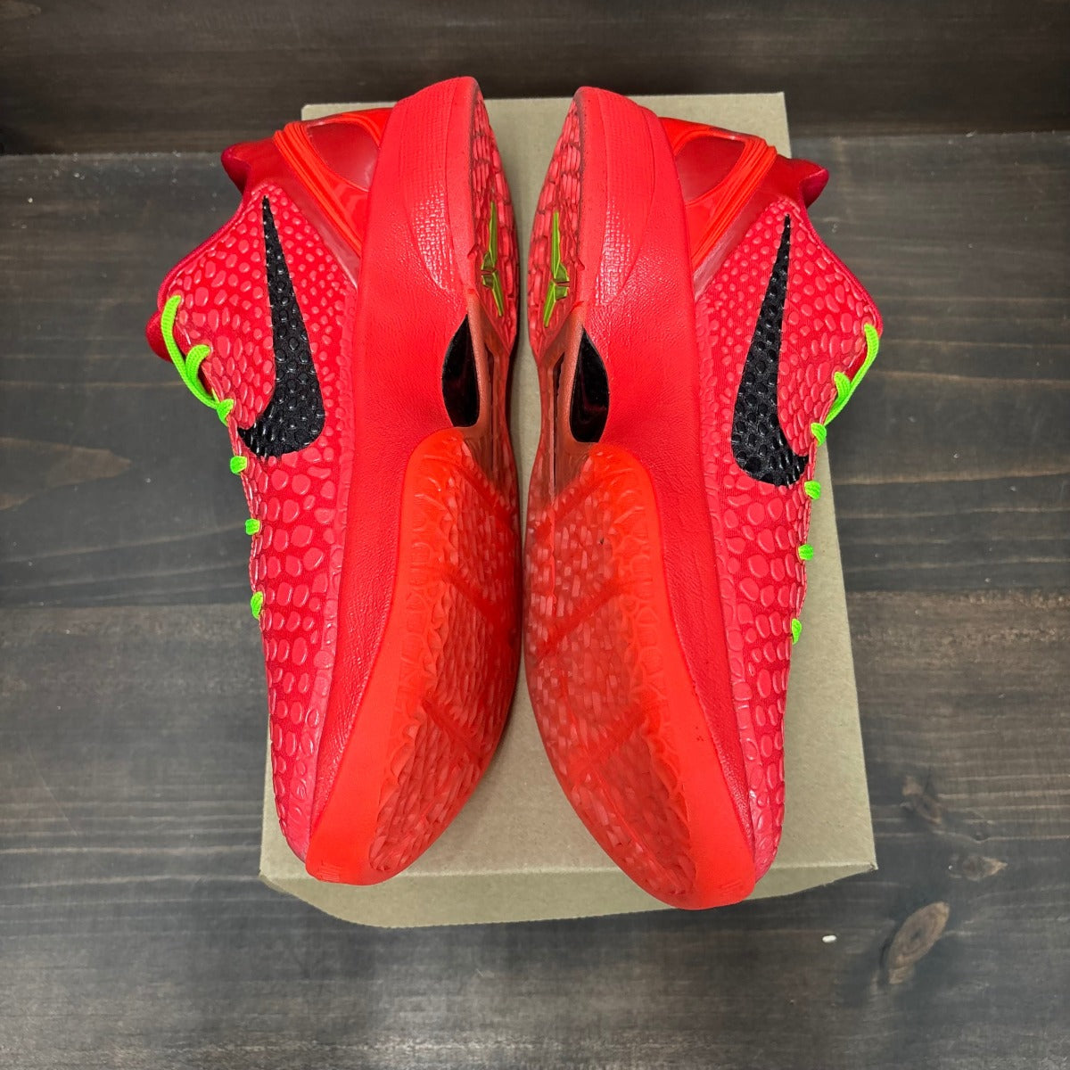 Nike Kobe 6 Protro Reverse Grinch Size 11 (Pre-Owned) - Image 4