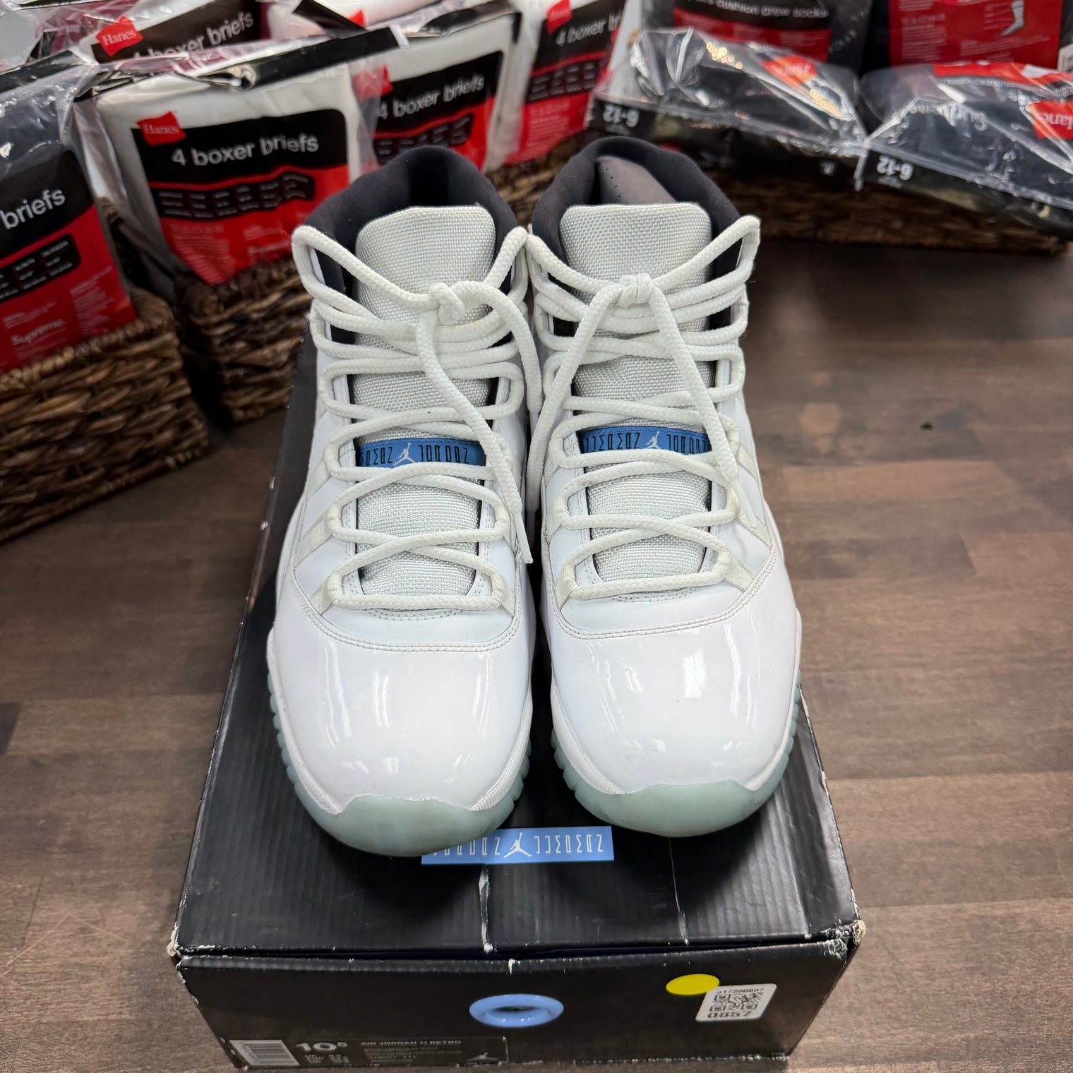 Jordan 11 Retro Legend Blue (2014) (USED)