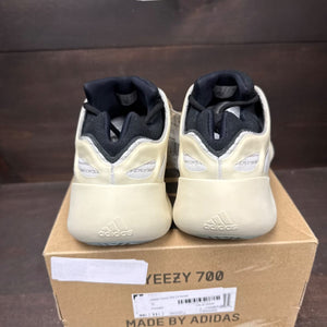 adidas Yeezy 700 V3 Azael Size 13 - sole