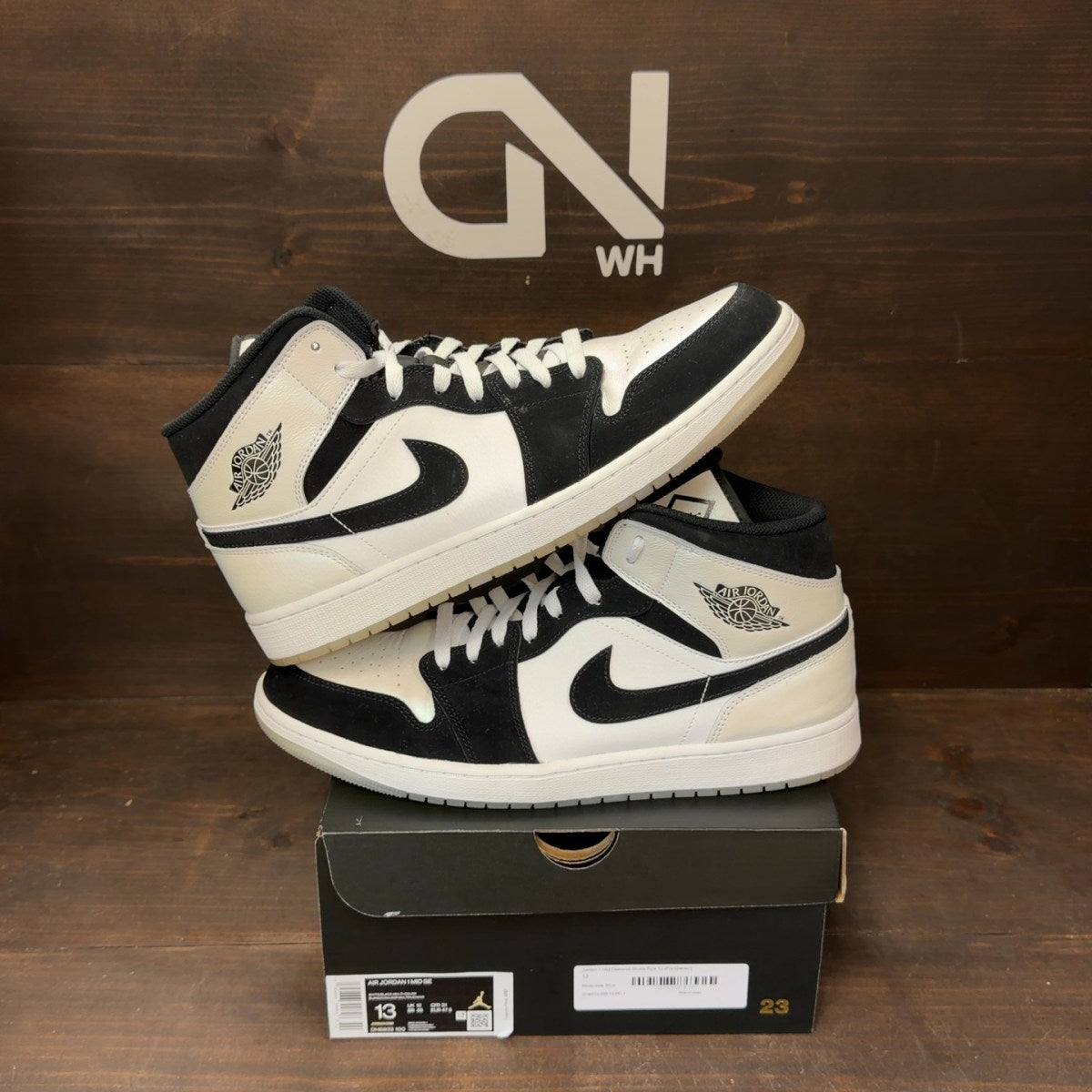 Jordan 1 Mid Diamond Shorts - Image 1