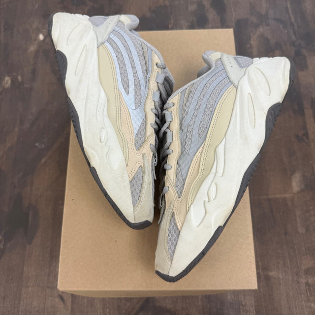 adidas Yeezy Boost 700 V2 Cream Size 7 (Pre-Owned) - Image 1