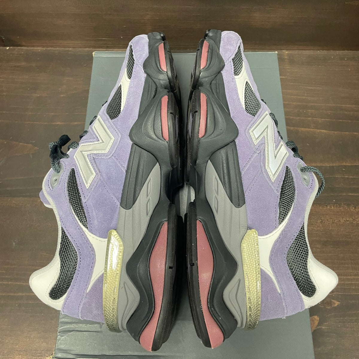 New Balance 9060 Violet Noir - Image 2