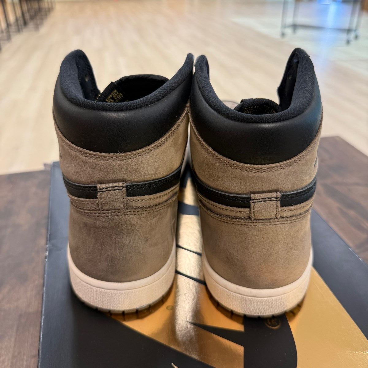 Jordan 1 Retro High OG Palomino - Image 3