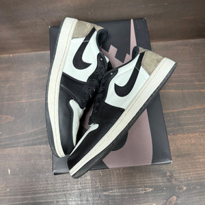 Jordan 1 Retro Low OG Mocha Size 10 (Pre-Owned) - tag