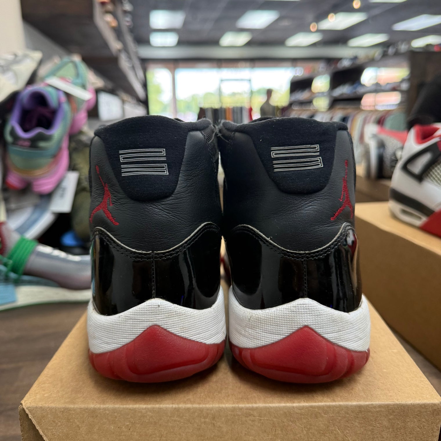 Bred Jordan 11 (2019) (USED,No Box)