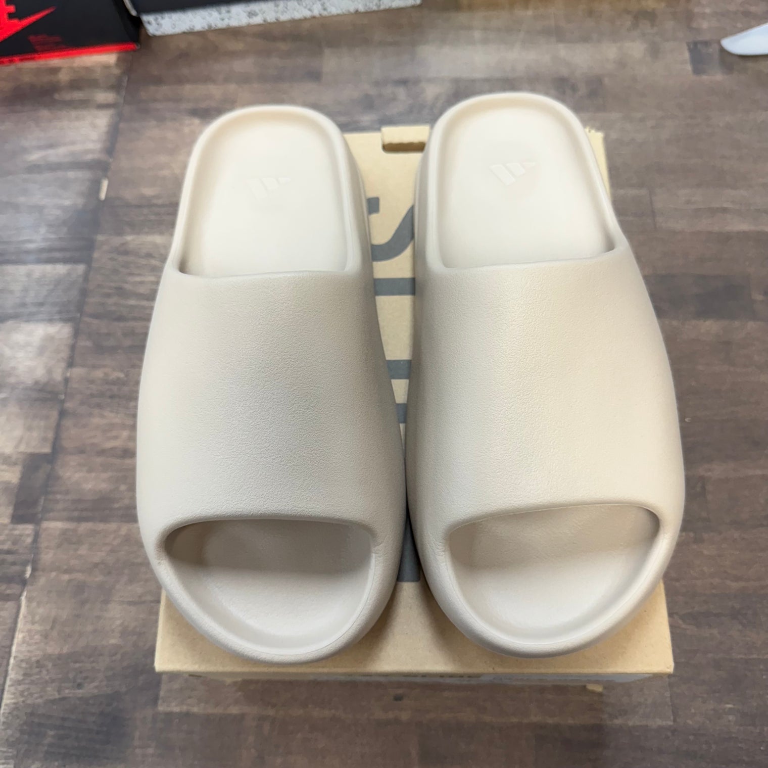 Pure Yeezy Slide (USED)