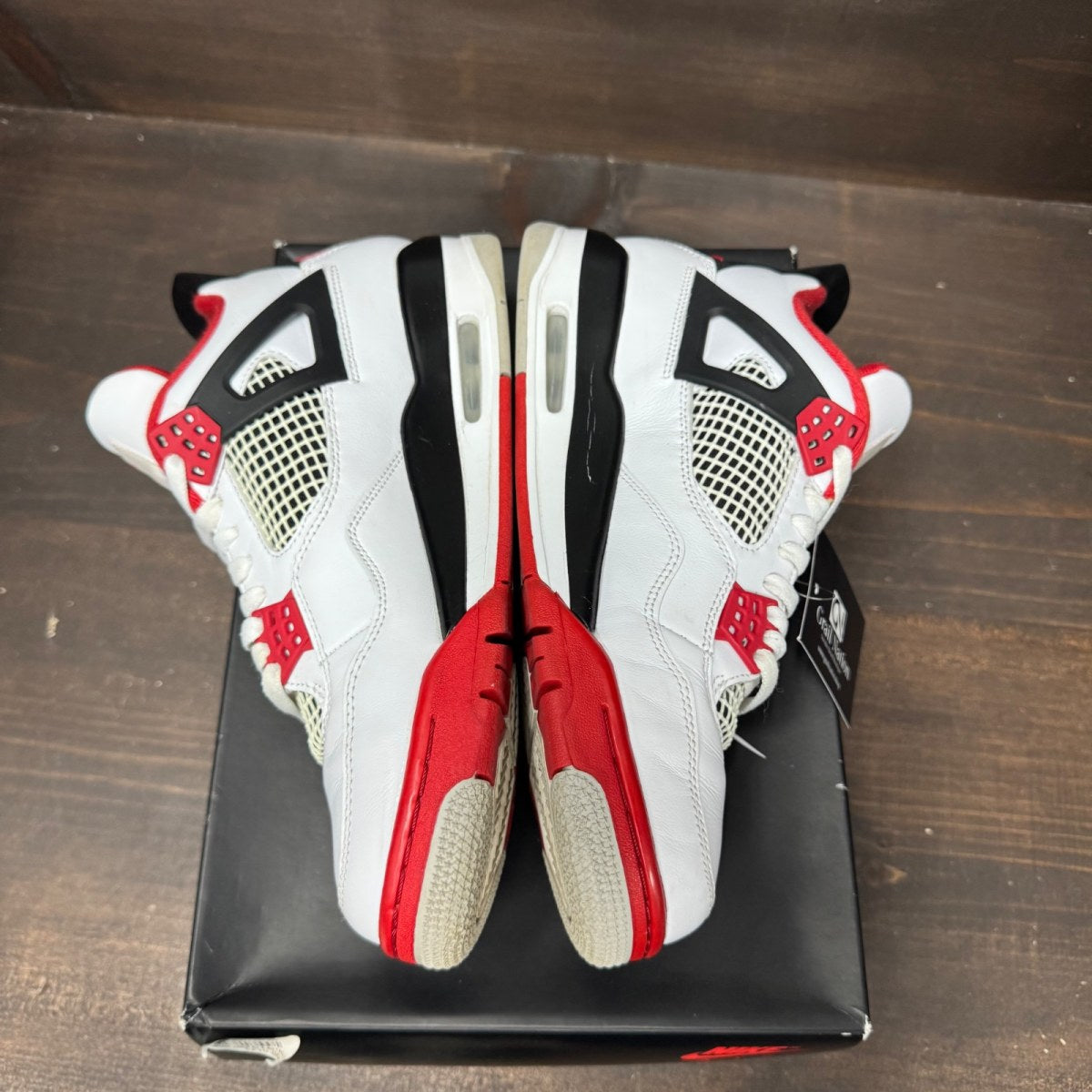 Jordan 4 Retro Fire Red (2020) Size 9 (Pre-Owned) - tag