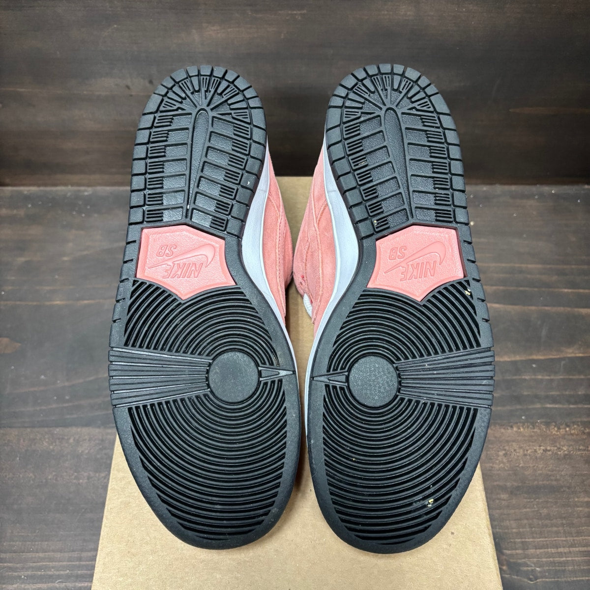 Nike SB Dunk Low Pink Pig Size 8 (Pre-Owned) - Image 6