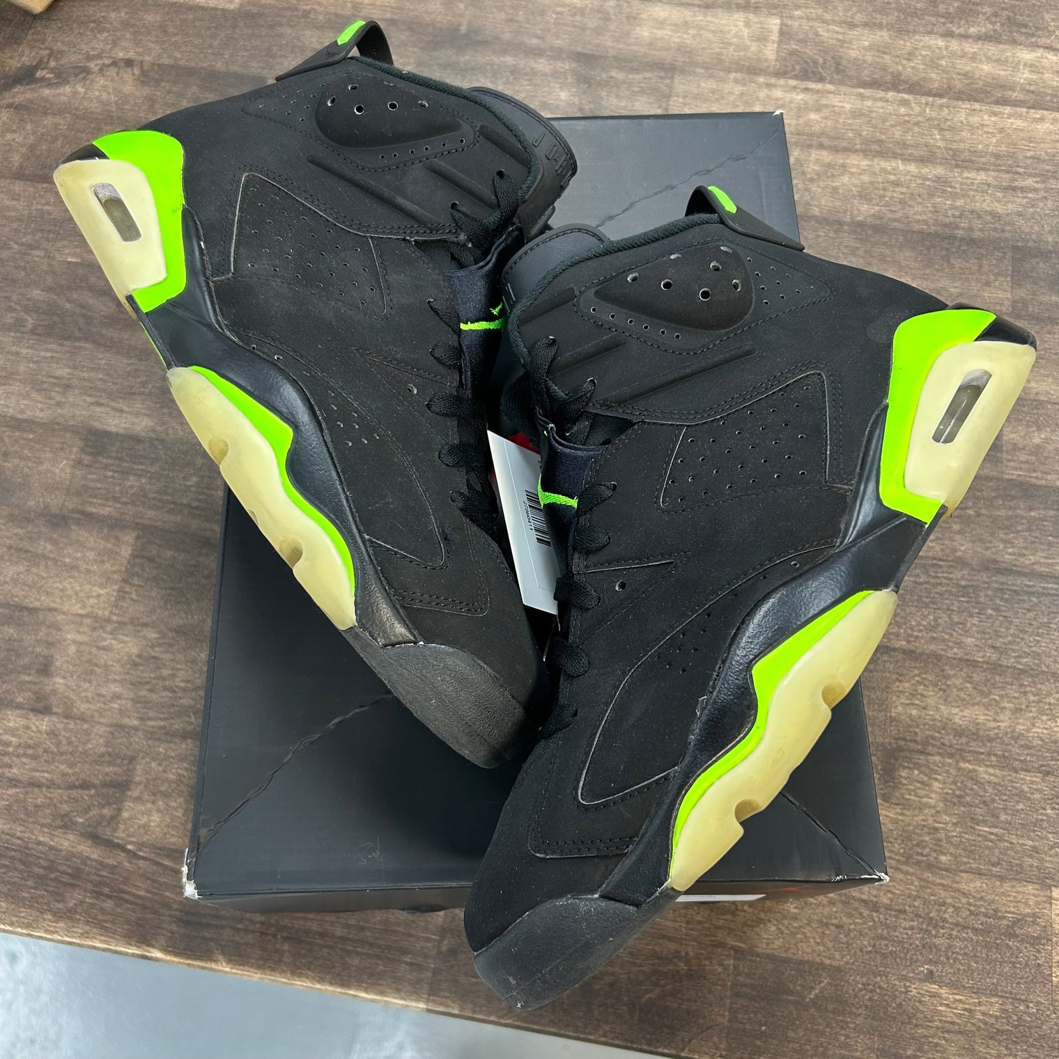 Electric Green Jordan 6 Retro (USED)