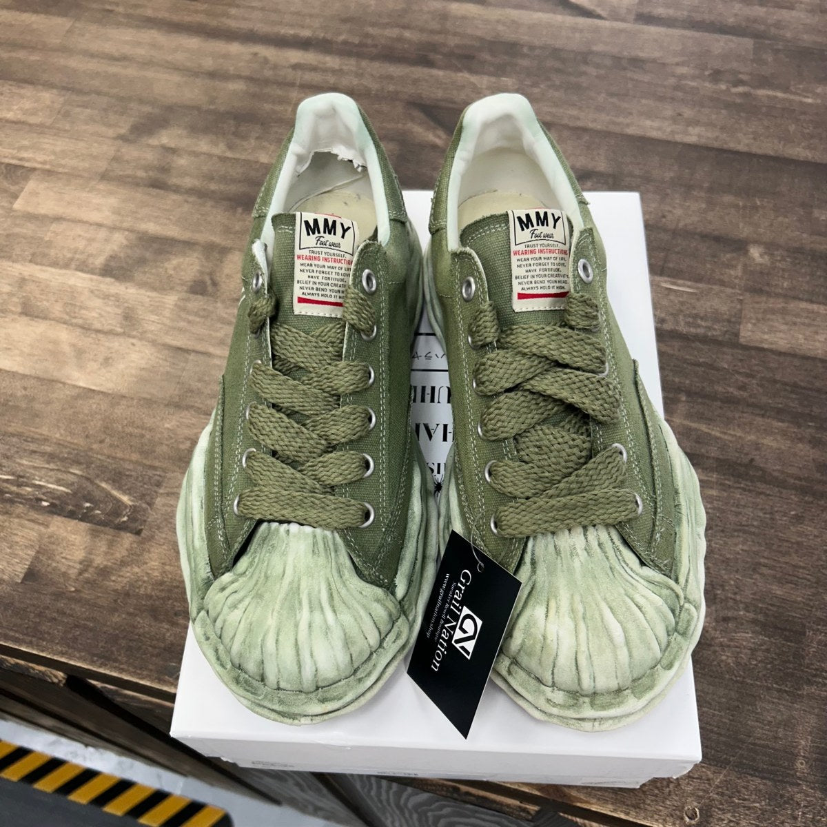 Blakey OG Sole Low Khaki Size 11 (Pre-Owned)
