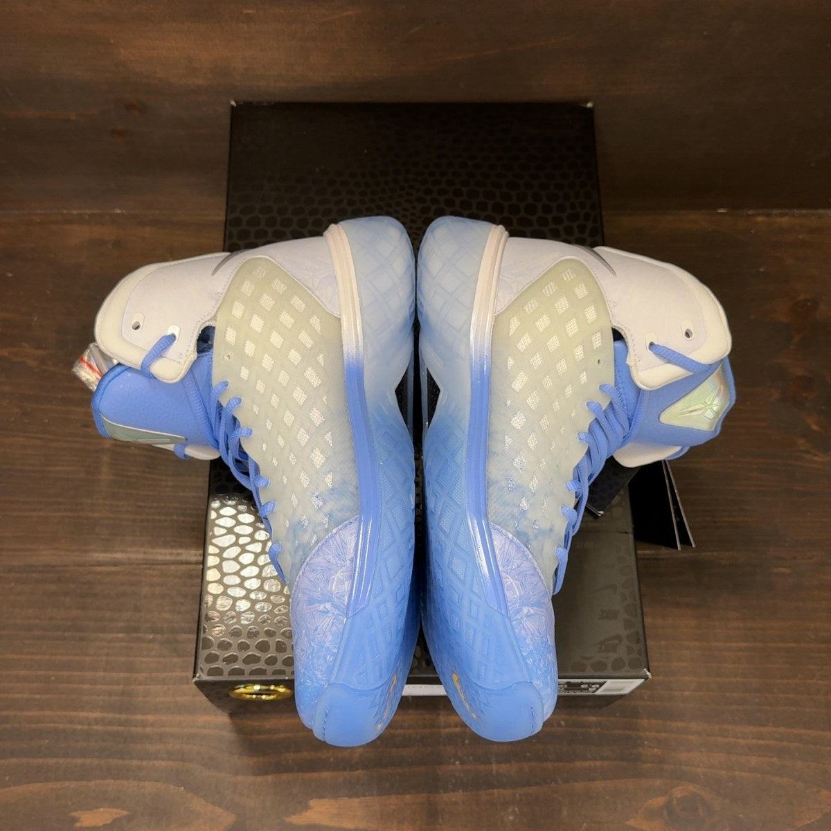 Nike Kobe 3 Protro Christmas - Image 4