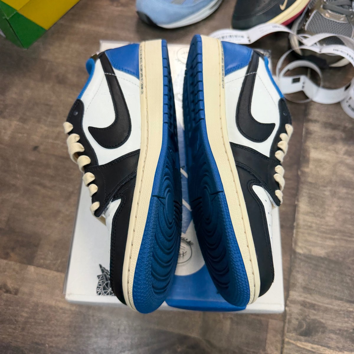 Jordan 1 Retro Low OG SP Fragment x Travis Scott Size 7.5 (Pre-Owned) - Image 5