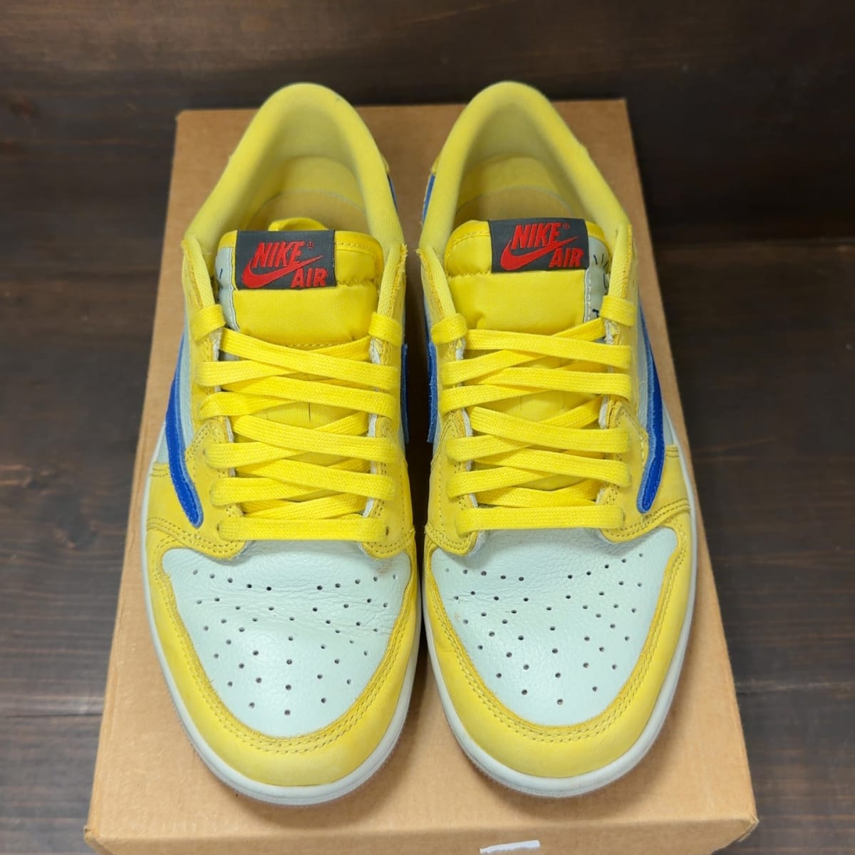 Jordan 1 Retro Low OG SP Travis Scott Canary (Women's) Size 8.5W (Pre-Owned) - tag