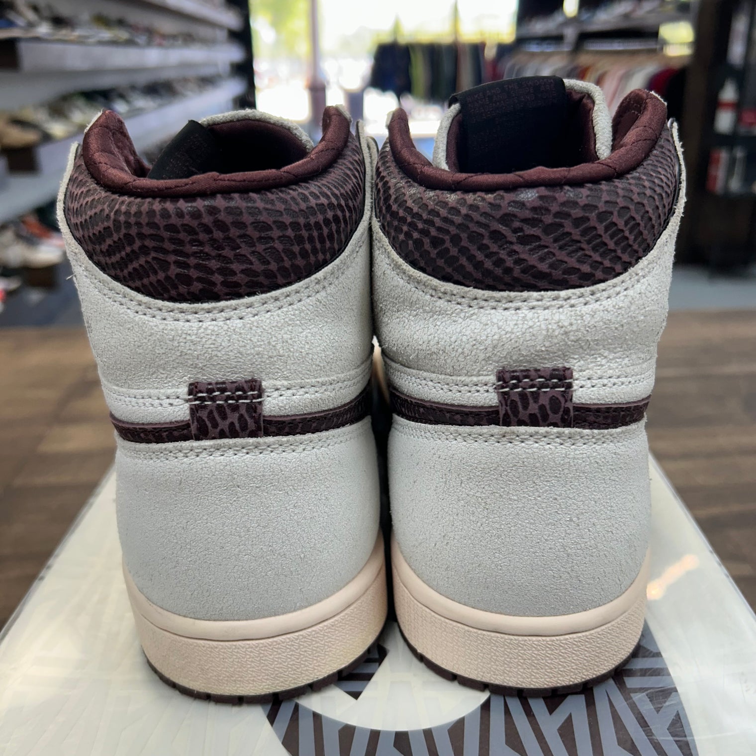 A Ma Maniere Jordan 1 High (USED)