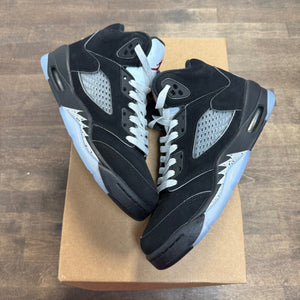 Jordan 5 Retro OG Black Metallic Reimagined (GS) Size 5Y (Pre-Owned) - Image 1