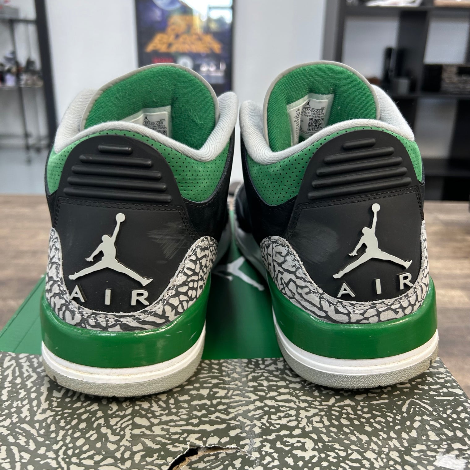 Pine Green Jordan 3 Retro (USED)