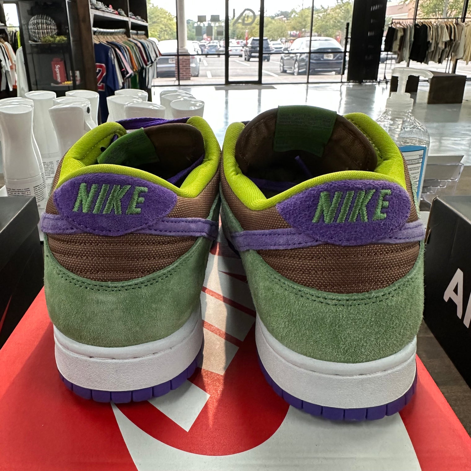 Veneer Dunk Low (USED)